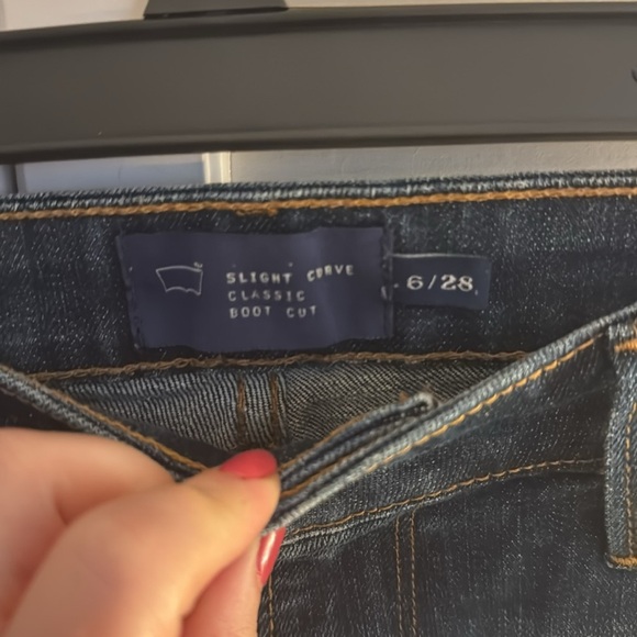 Levi’s Slight Curve Classic Boot Cut Jeans 6/28 EUC Dark Denim - Picture 3 of 6